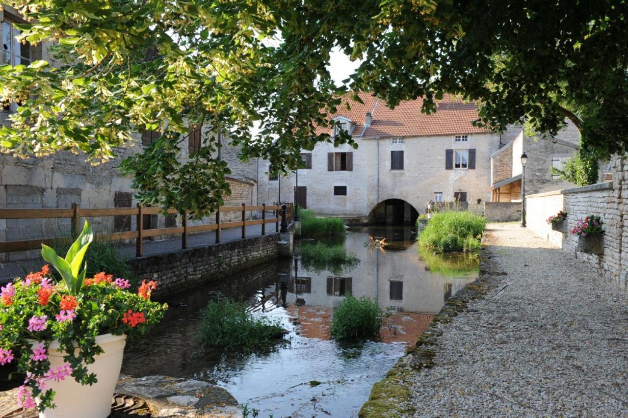 Hotel La Roulotte De Lois & Clara Arc-en-Barrois Exteriér fotografie
